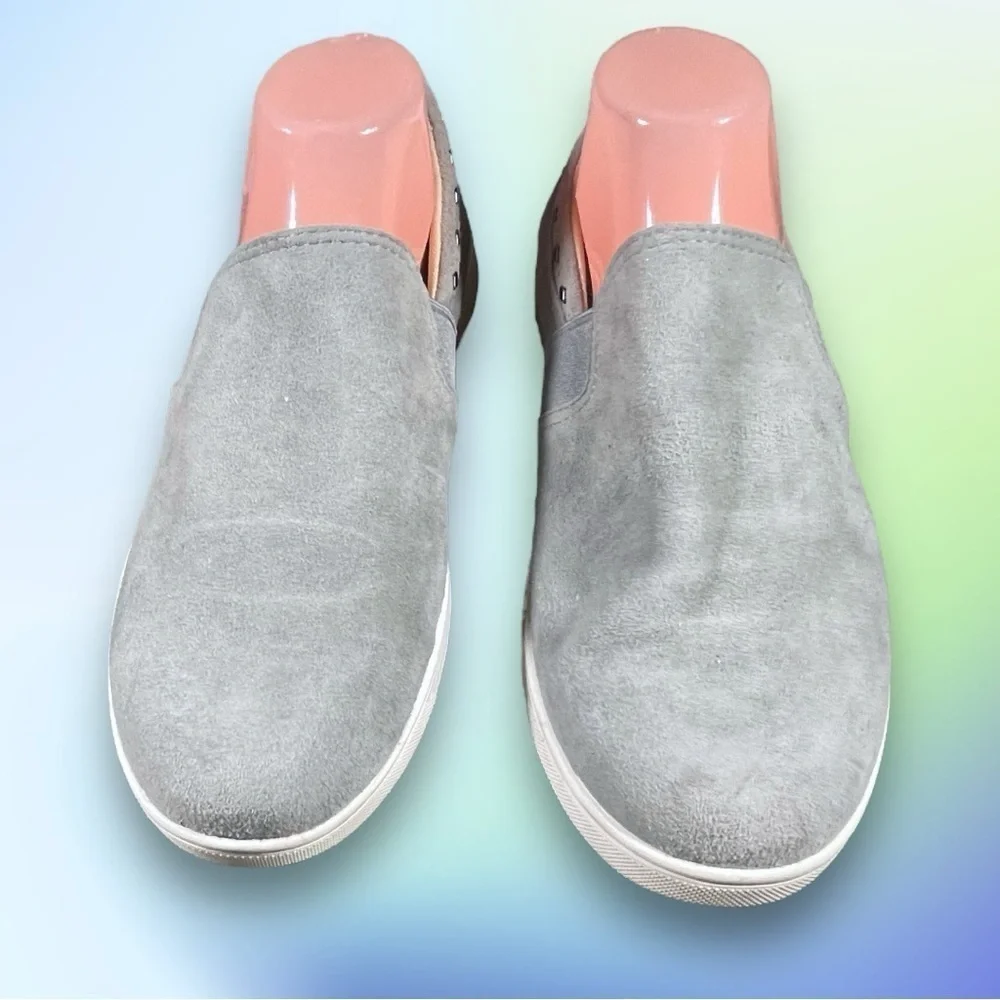 Spenco Women's Santa Barbara Rivet Sneaker Wid Dove Silver Gray Size 10D